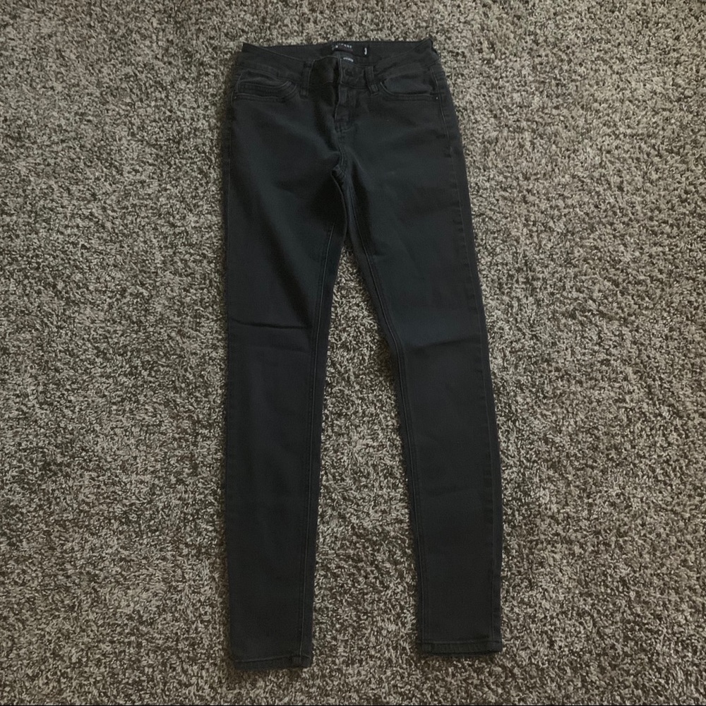 Mid rise black skinny jeans size 3